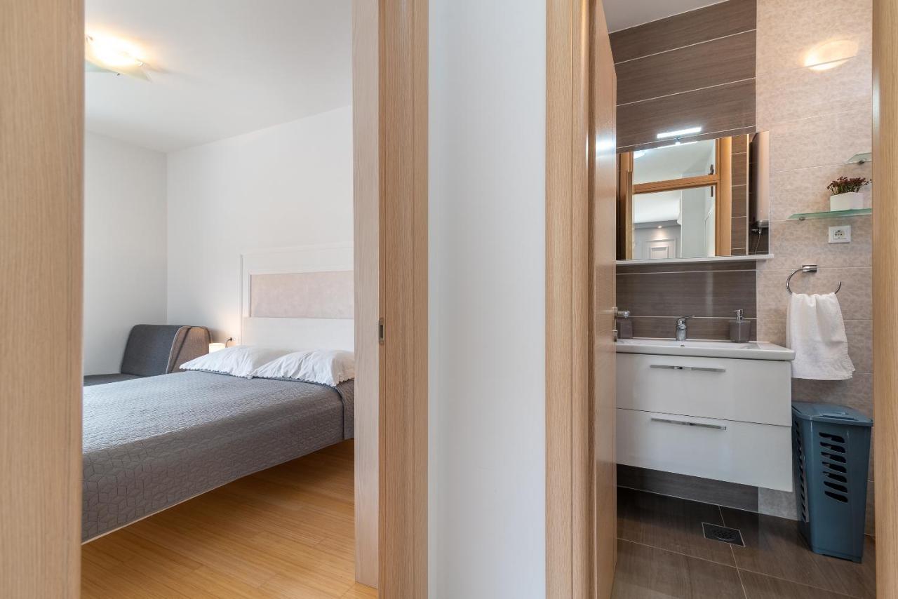 Apartman Lorena Trogir Exterior photo