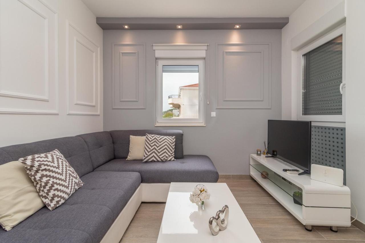Apartman Lorena Trogir Exterior photo