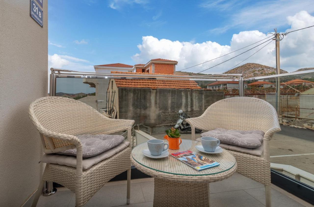 Apartman Lorena Trogir Exterior photo