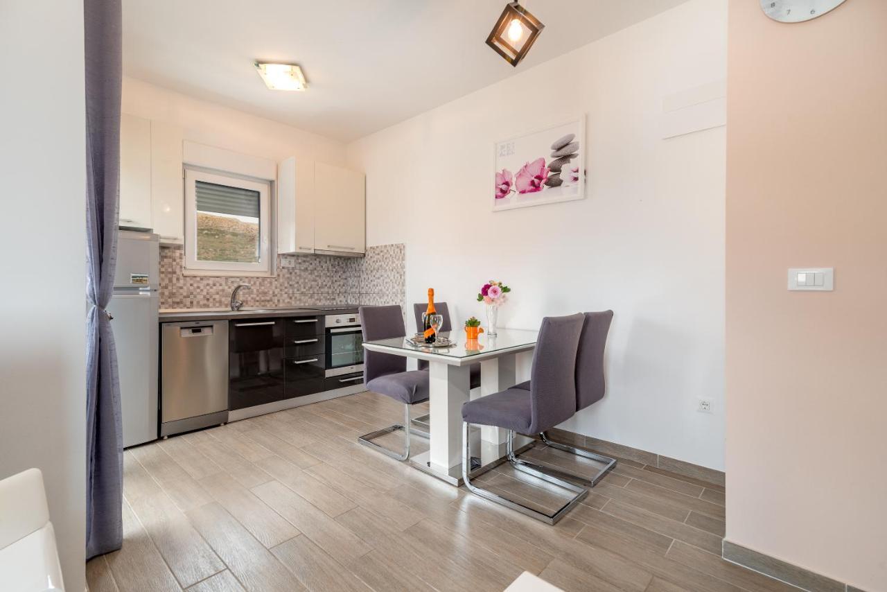 Apartman Lorena Trogir Exterior photo