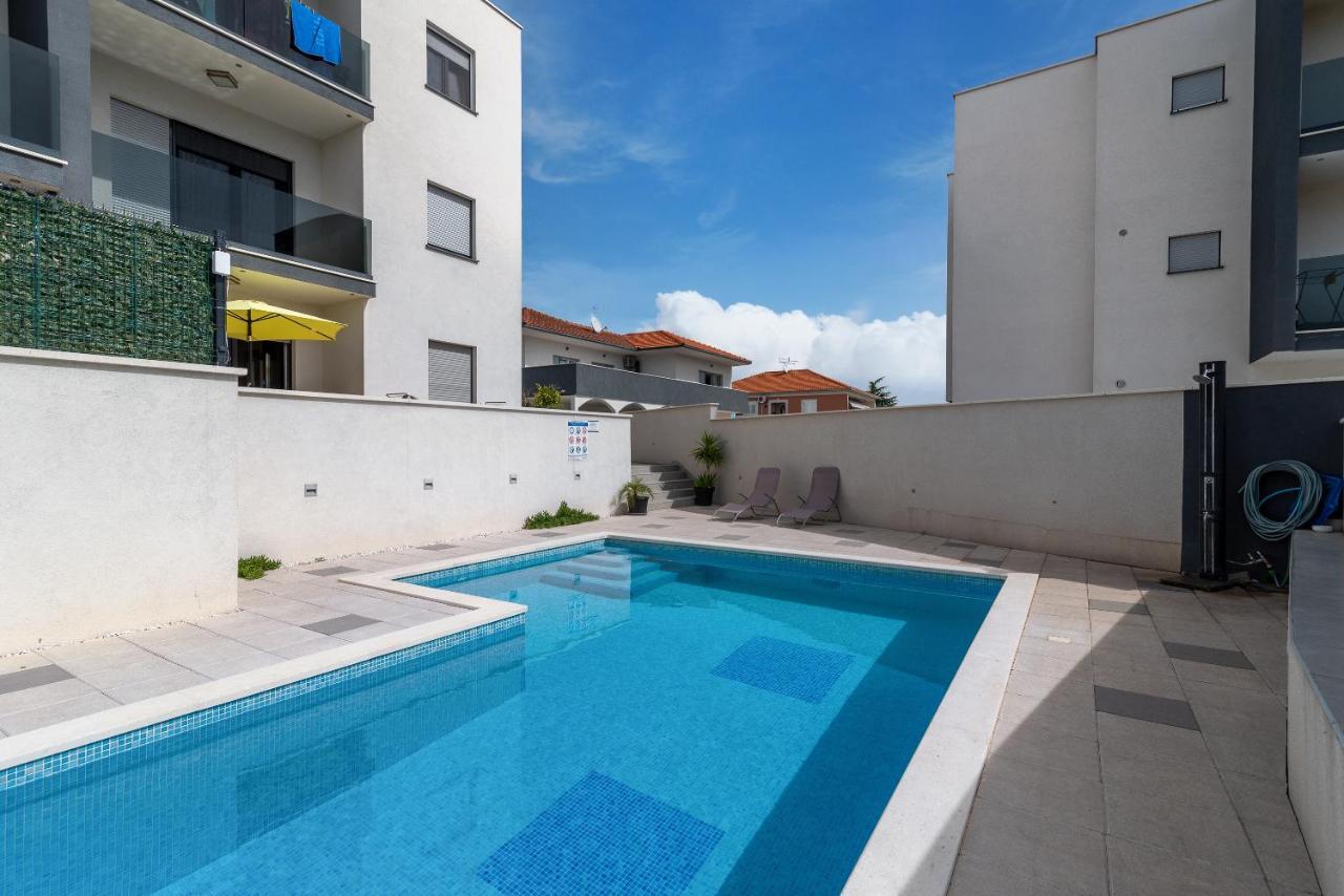 Apartman Lorena Apartment Trogir Exterior photo