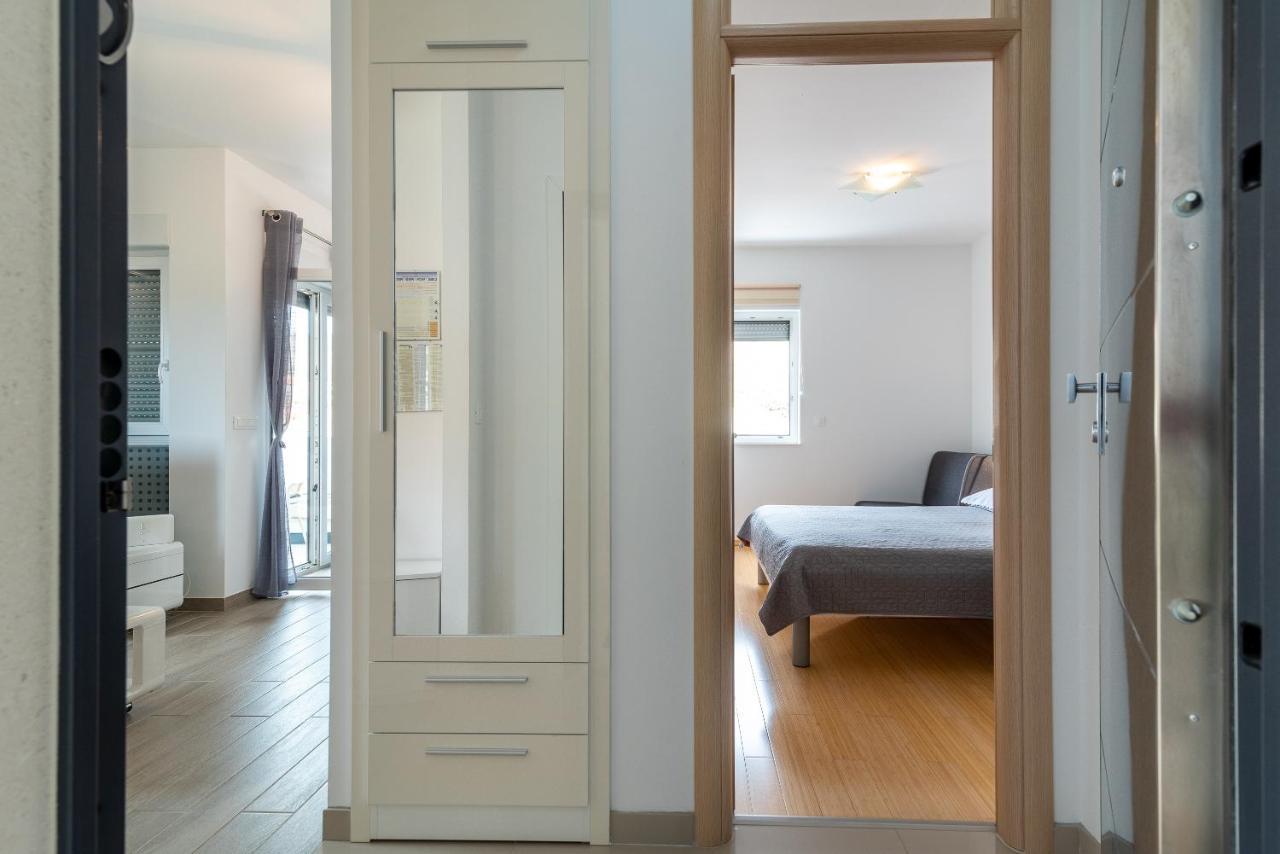 Apartman Lorena Trogir Exterior photo