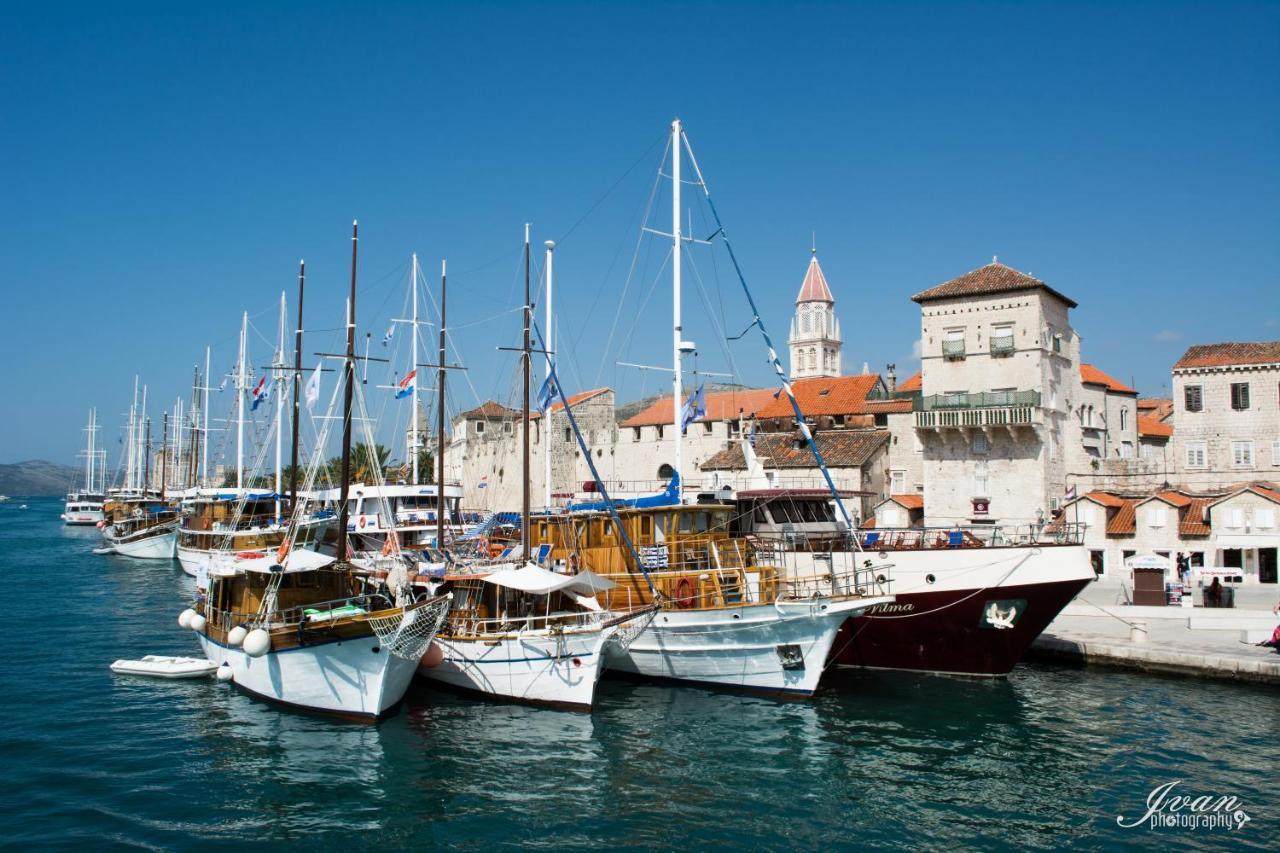 Apartman Lorena Trogir Exterior photo