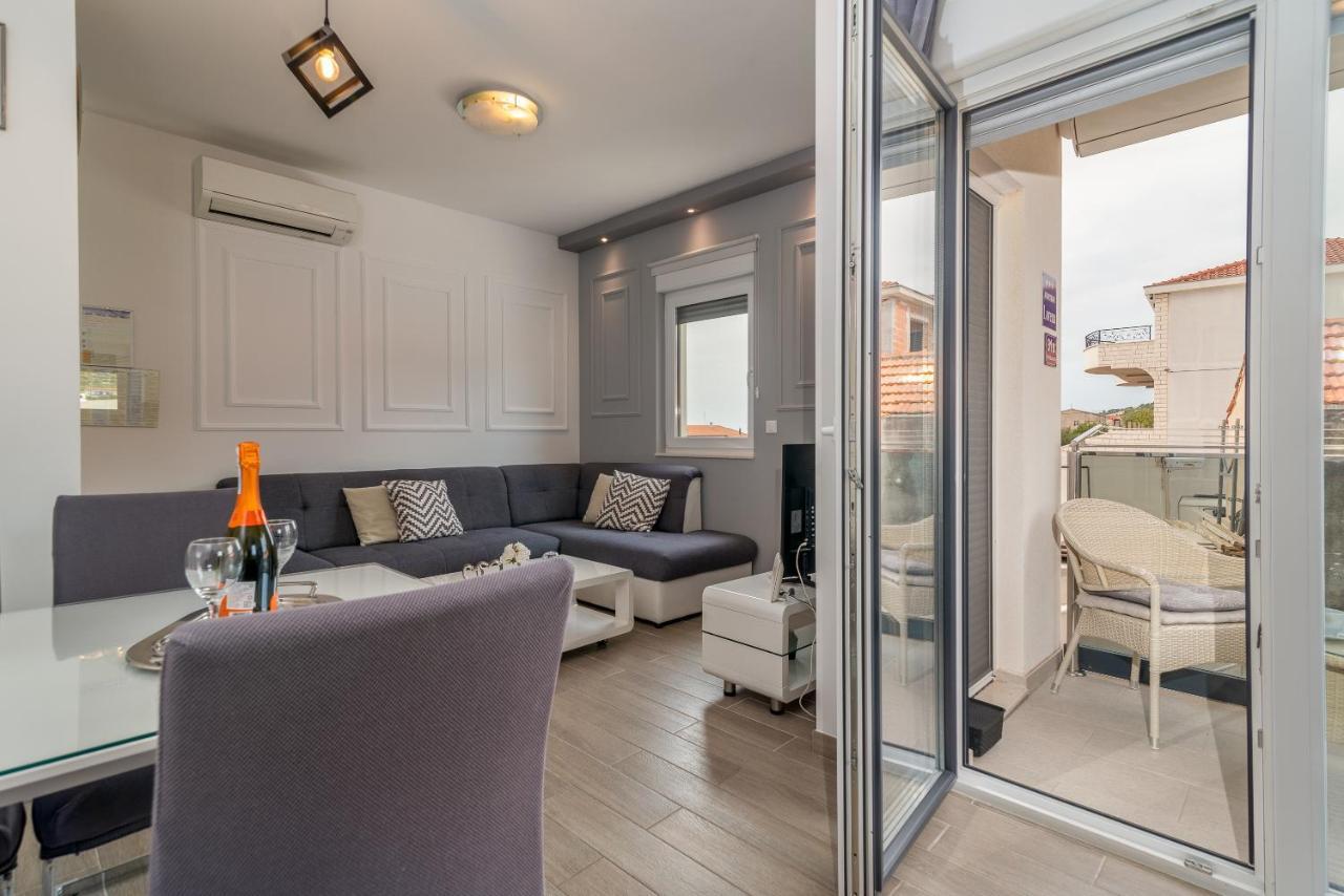 Apartman Lorena Trogir Exterior photo